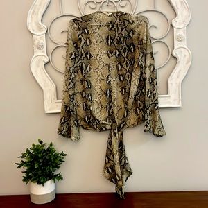 Entro Snakeskin PrintBlouse Size Small